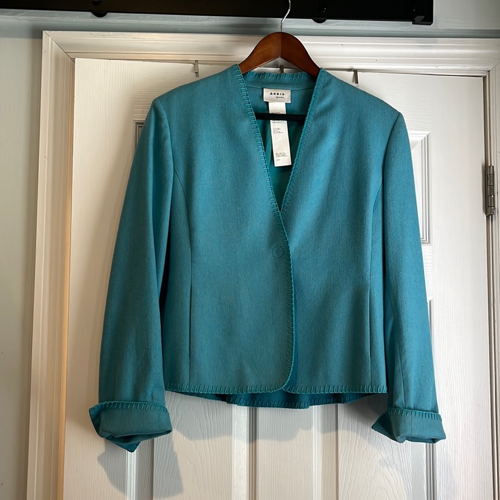 Blue Akris punto jacket, size US 8, F 40, D 38.